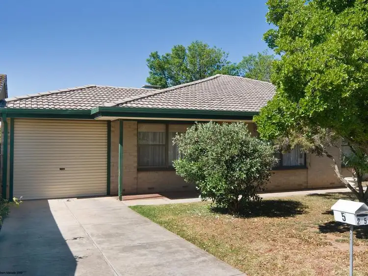 2/5 Strathmore Terrace, Brighton SA 5048