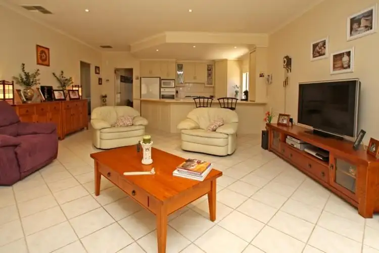 8 Averil Court, Somerton Park SA 5044