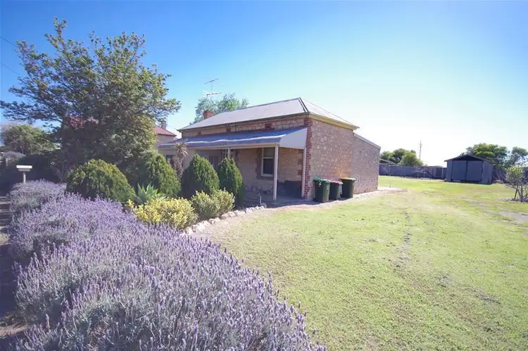 74 Warooka Road, Yorketown SA 5576