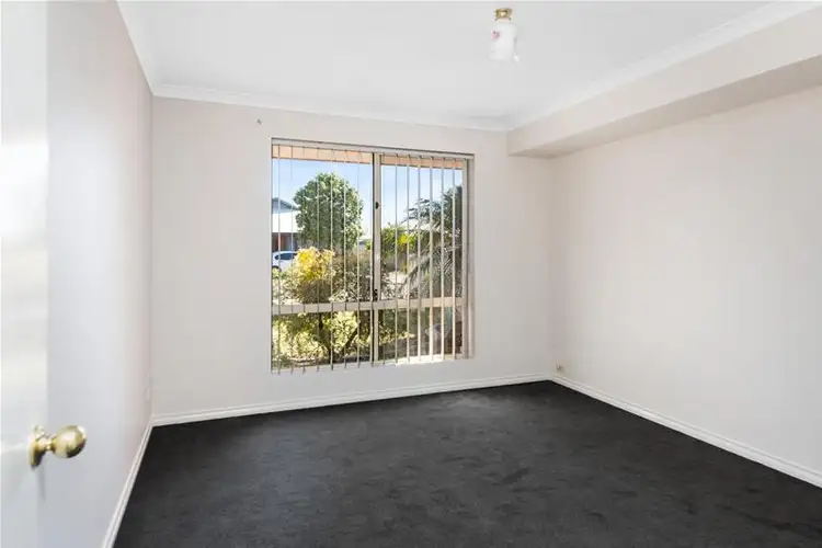 Fifth view of Homely house listing, 2/31 Trevaskis Street, Somerville WA 6430