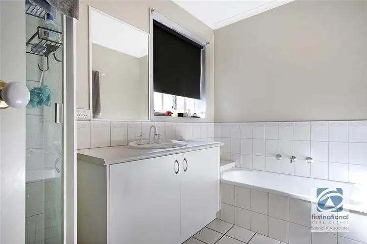 Fifth view of Homely unit listing, 2/8 Raven Court, Wodonga VIC 3690