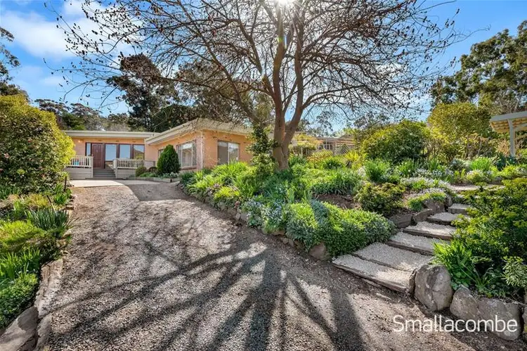 8 Somerset Road, Coromandel Valley SA 5051