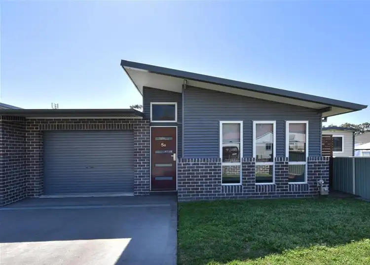 2/5A Dill Street, Kurri Kurri NSW 2327