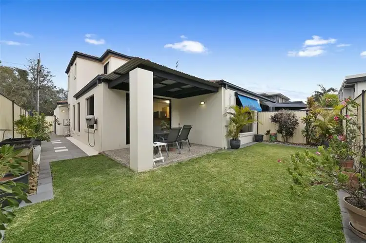 Fifth view of Homely semi-detached listing, 2/21 Laguna Avenue, Palm Beach QLD 4221