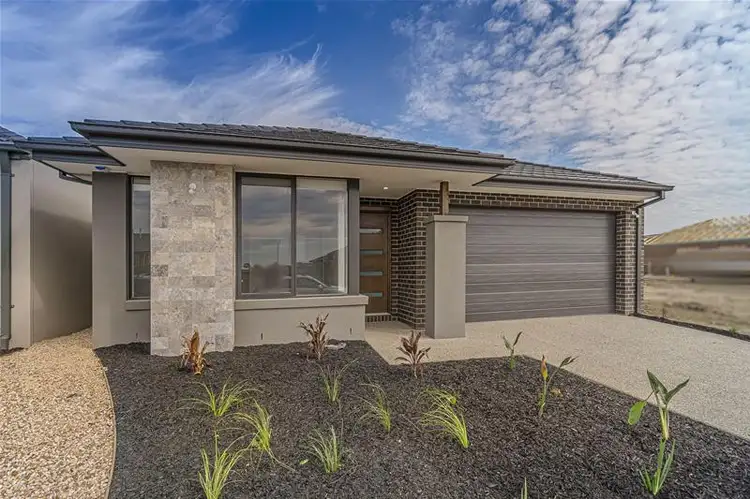 14 Pickering Street, Mickleham VIC 3064