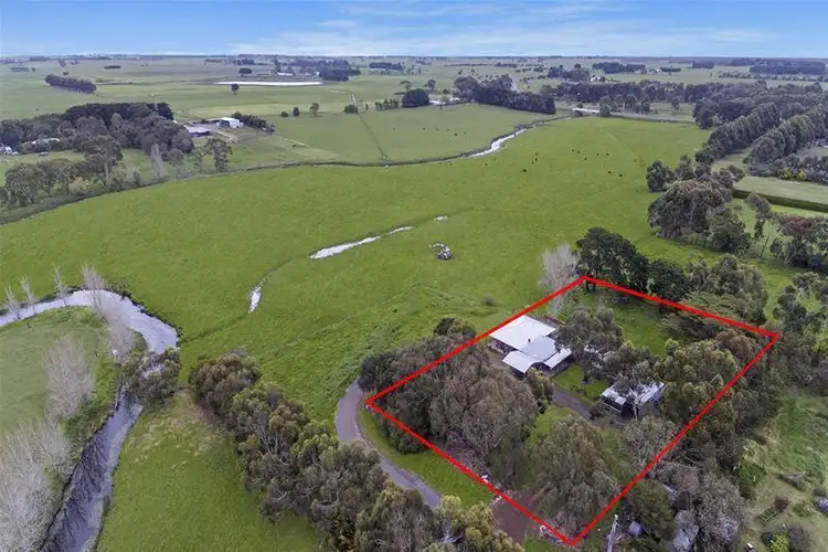 Second view of Homely house listing, 10 Porter Street, Woolsthorpe VIC 3276
