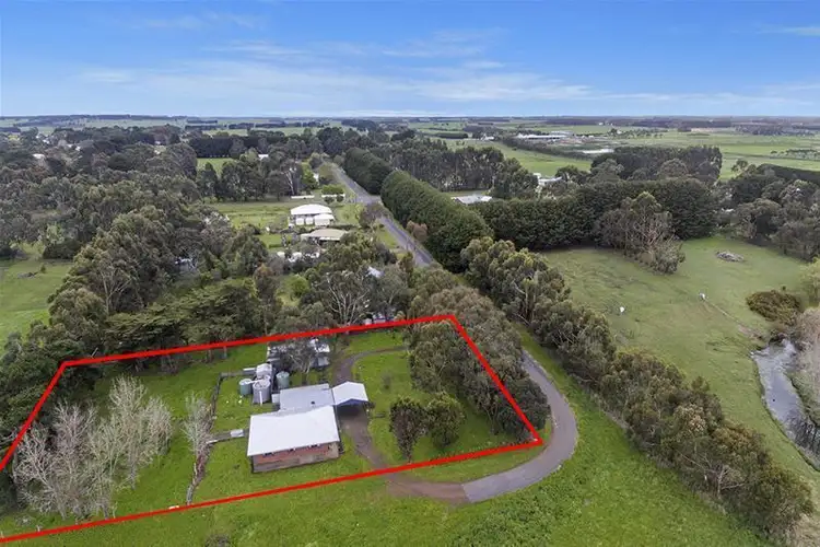 Fourth view of Homely house listing, 10 Porter Street, Woolsthorpe VIC 3276