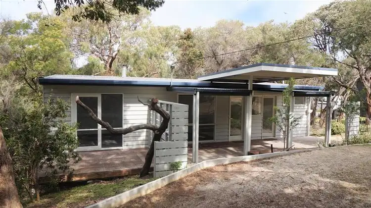 34 Pelican Street, Loch Sport VIC 3851