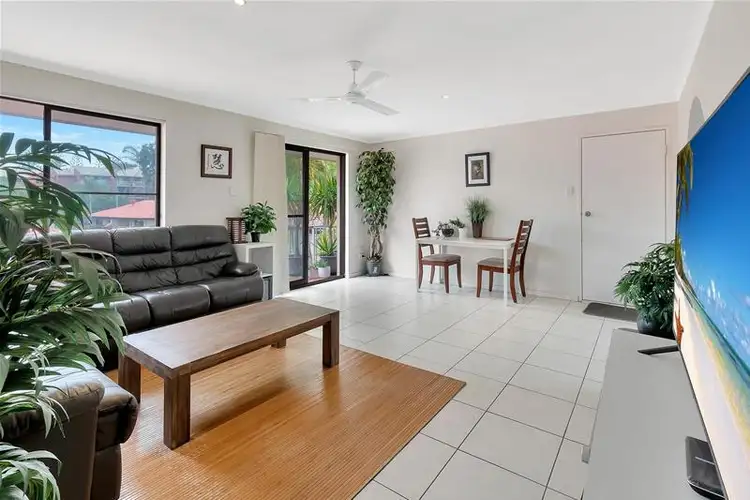 11/10 Twenty First Avenue, Palm Beach QLD 4221