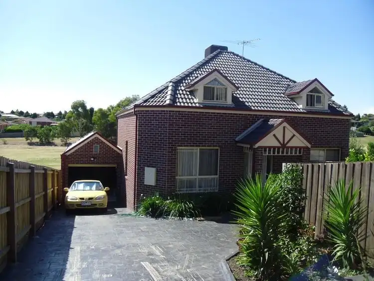 3/33 Nicholsen Crescent, Meadow Heights VIC 3048