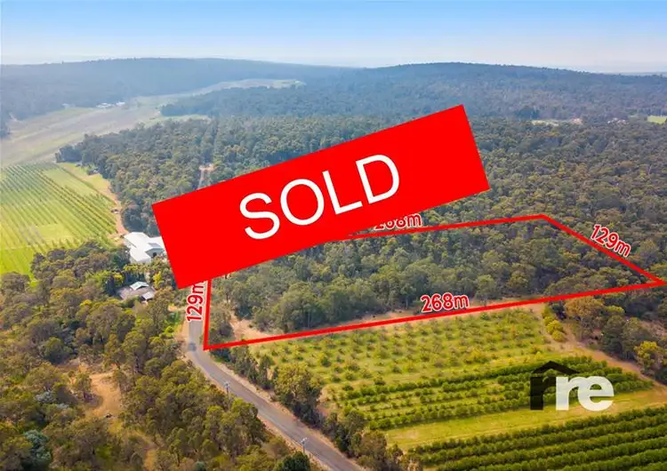 10 Heath Road, Roleystone WA 6111