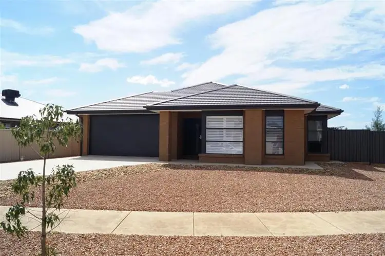 24 Maple Crescent, Numurkah VIC 3636