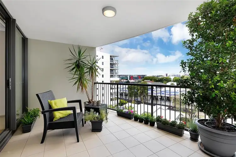 1061/18 Manning Street, Milton QLD 4064