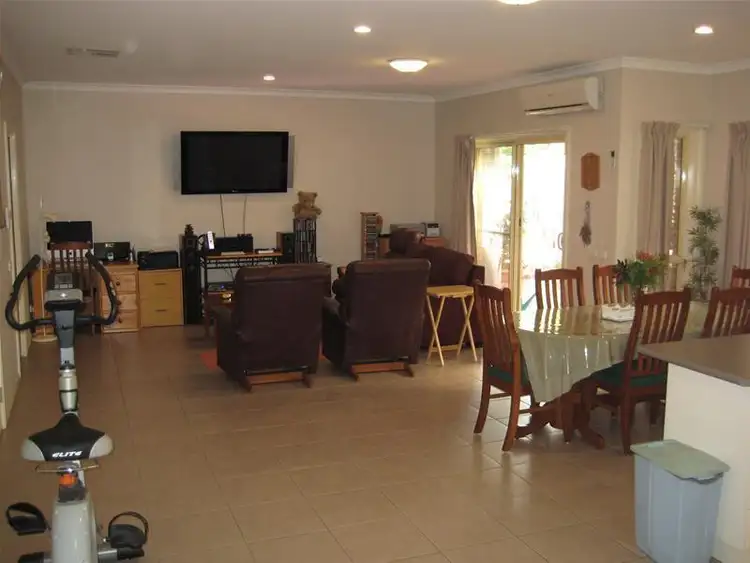 Sixth view of Homely unit listing, 1/300 Bayswater Road, Bayswater North VIC 3153