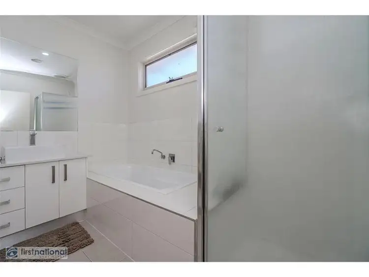 Sixth view of Homely apartment listing, 2/31 Hanson Road, Craigieburn VIC 3064