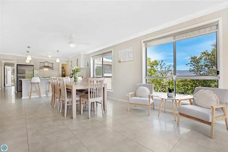 44A Carlyle Close, Dapto NSW 2530