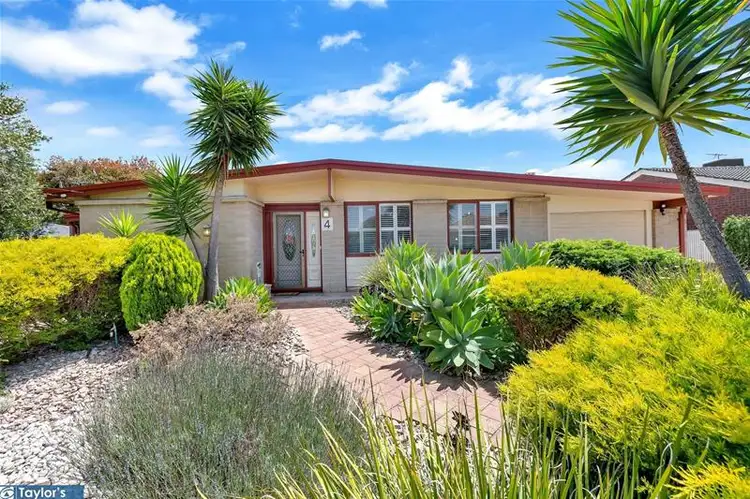 4 Chapel Road, Para Vista SA 5093