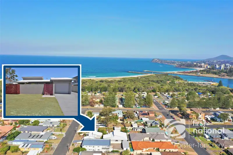 Main view of Homely villa listing, 2/8 Hawke Street, Tuncurry NSW 2428