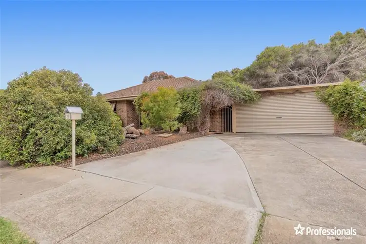 13 Smoult Drive, Kurunjang VIC 3337