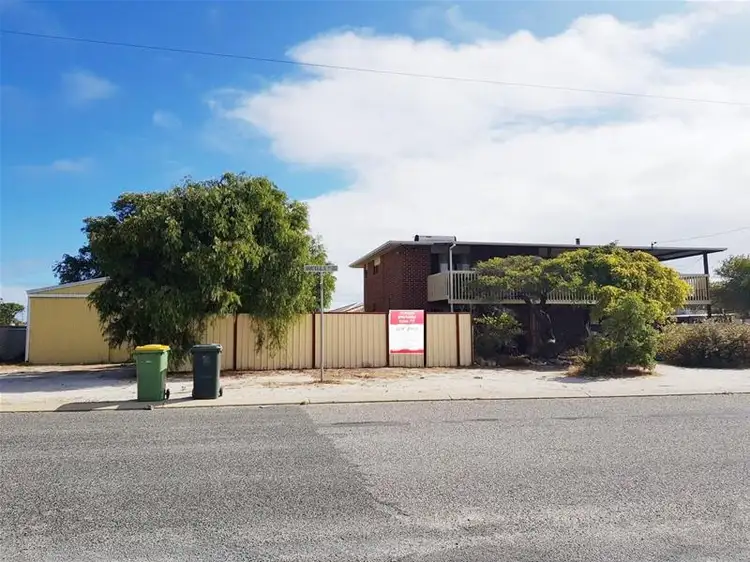 11 Aquilla Street, Jurien Bay WA 6516