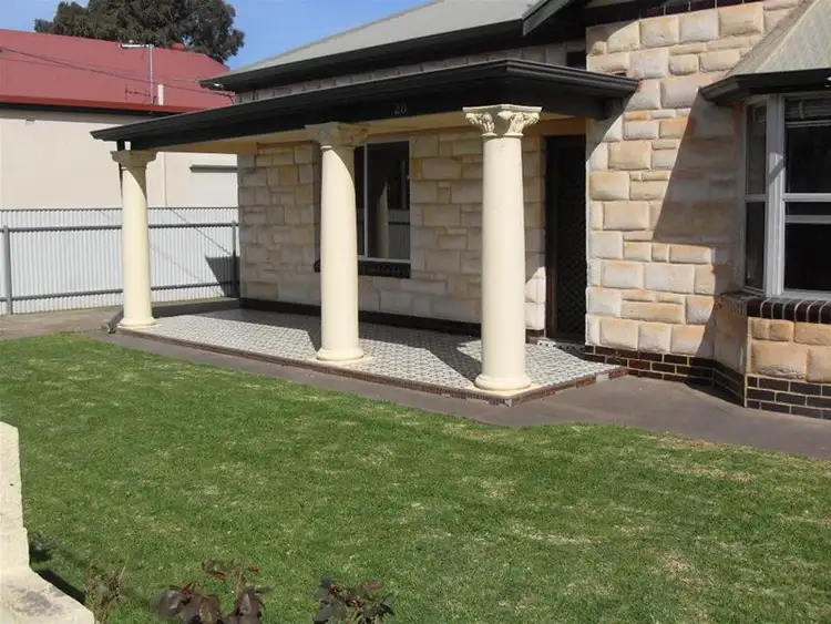 20 Henley Street