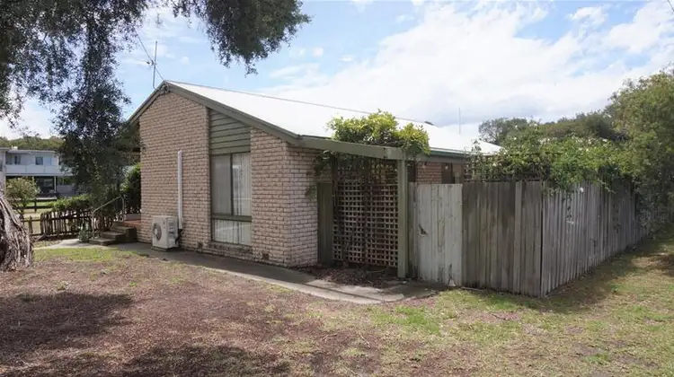 22 Camerons Road, Loch Sport VIC 3851