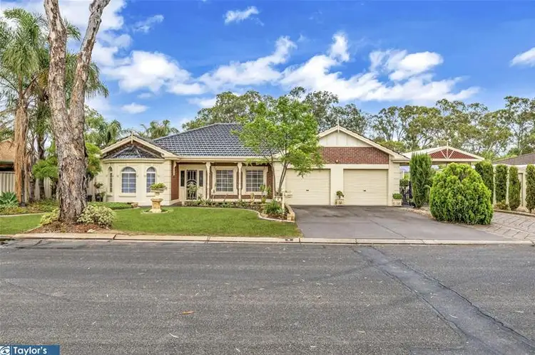 4 Sandy Crescent