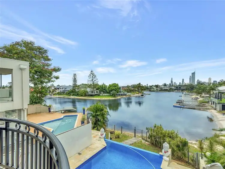 41 T E Peters Drive, Broadbeach Waters QLD 4218