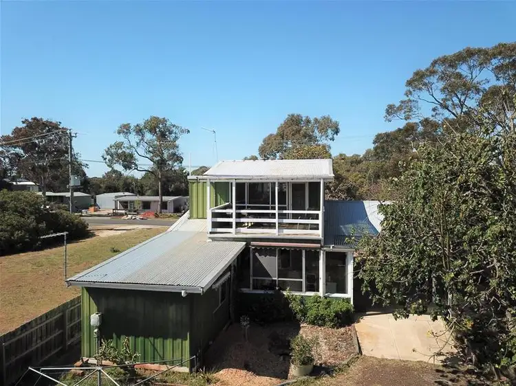 3 Fisher Parade, Loch Sport VIC 3851