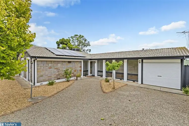 2 Summit Court, Para Hills SA 5096