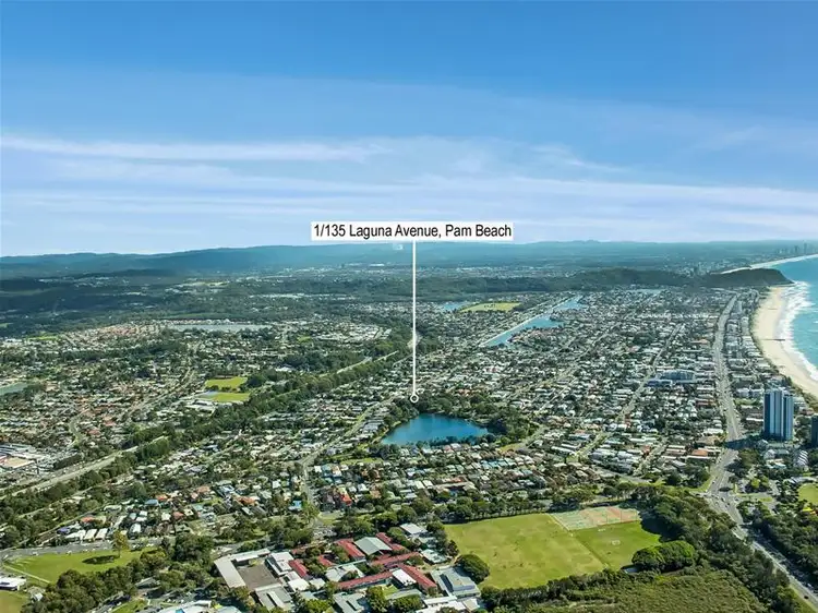 1/135 Laguna  Avenue, Palm Beach QLD 4221