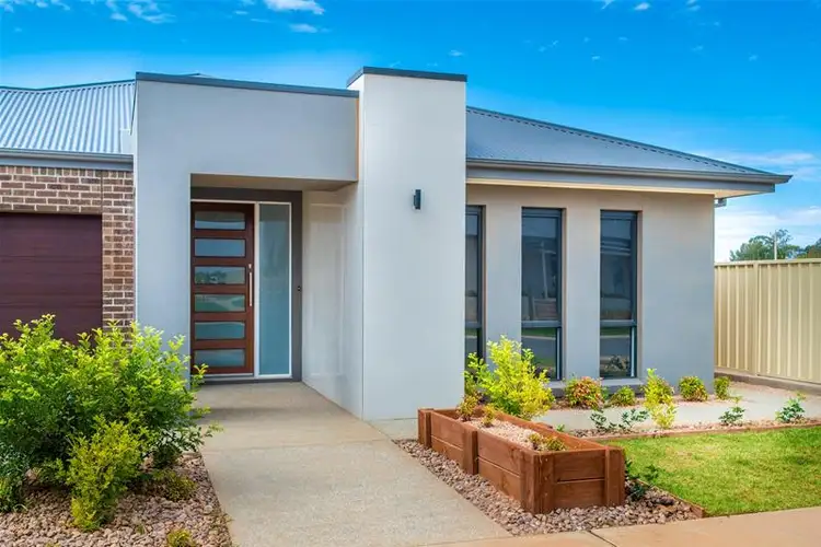 Second view of Homely house listing, 16 Cufari Drive, Red Cliffs VIC 3496