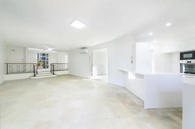 18/38 Woodroffe Avenue, Main Beach QLD 4217