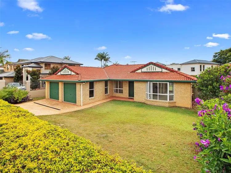 177 Cribb Road, Carindale QLD 4152
