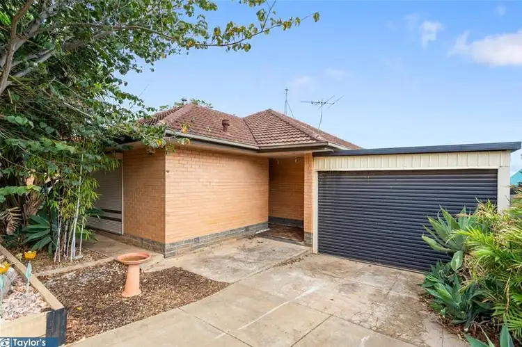 25 Robert Court, Para Hills SA 5096