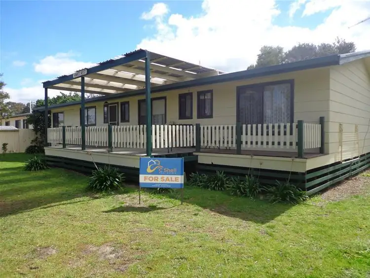 18 Christopher Court, Loch Sport VIC 3851