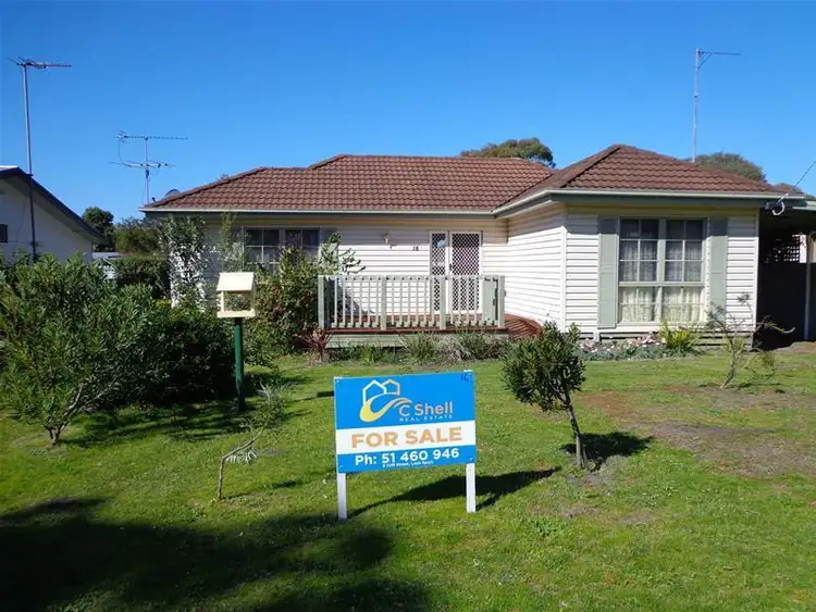 16 Kangaroo Street, Loch Sport VIC 3851
