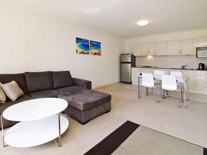 239/25 Wentworth Street