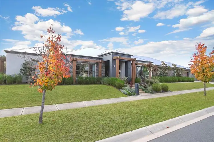 Second view of Homely house listing, 1 Brooks Terrace, Killara VIC 3691