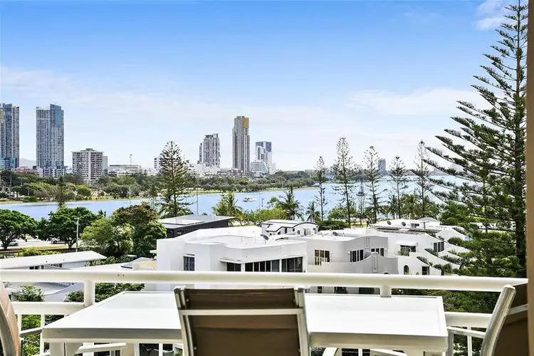 'OCEAN SANDS' 11 Hughes Avenue, Main Beach QLD 4217