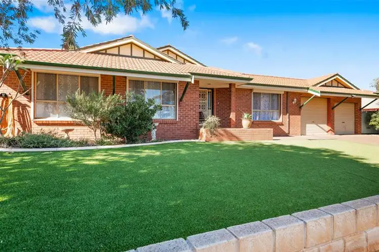 5 Kunanalling Avenue, Hannans WA 6430