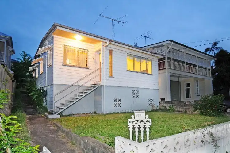 16 Jones Street, Highgate Hill QLD 4101