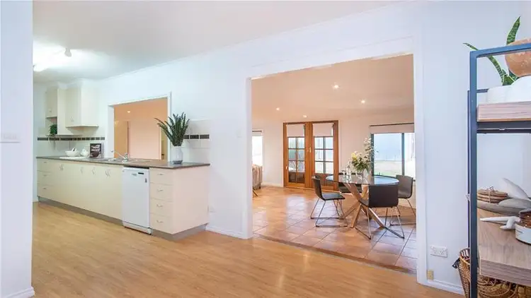 Fifth view of Homely house listing, 939 Irymple Avenue, Irymple VIC 3498