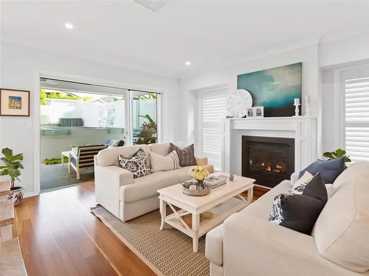15 Faraday Street, Camp Hill QLD 4152