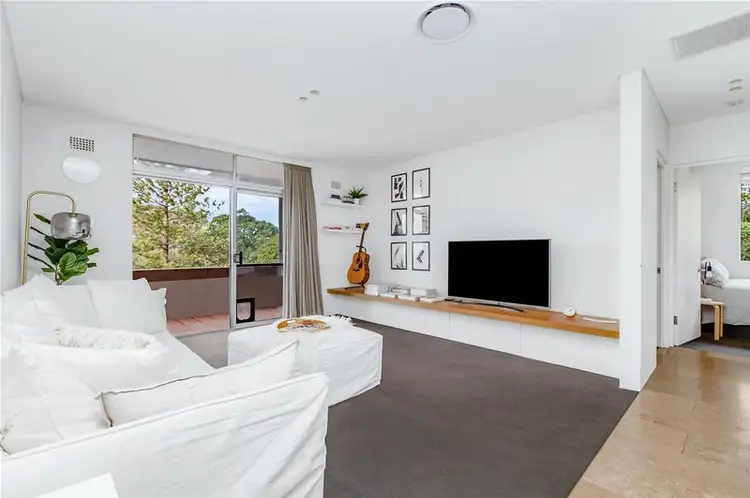 Main view of Homely unit listing, 5/84 Oaks Avenue, Dee Why NSW 2099