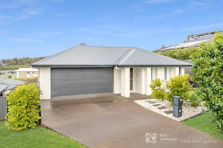 64 Floresta Crescent, Cameron Park NSW 2285