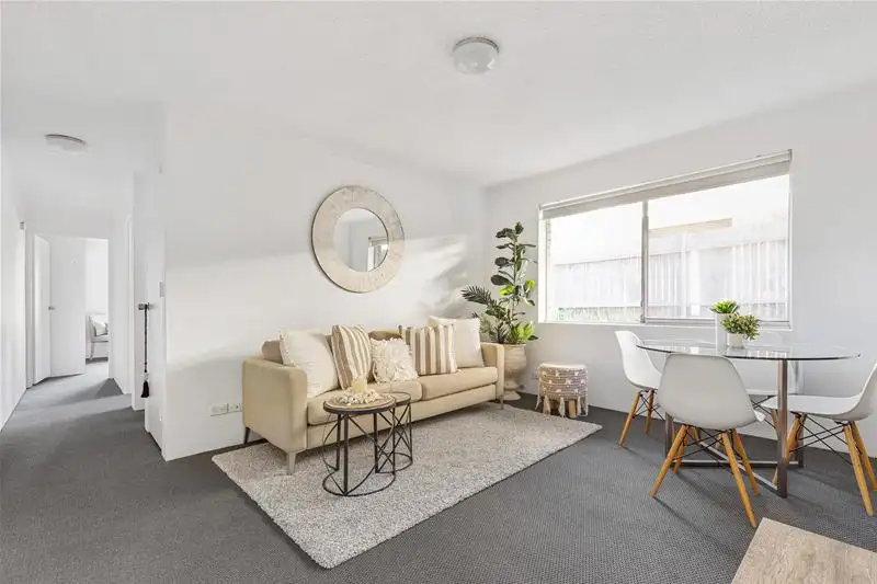 Main view of Homely unit listing, 2/26 Westminster Avenue, Dee Why NSW 2099
