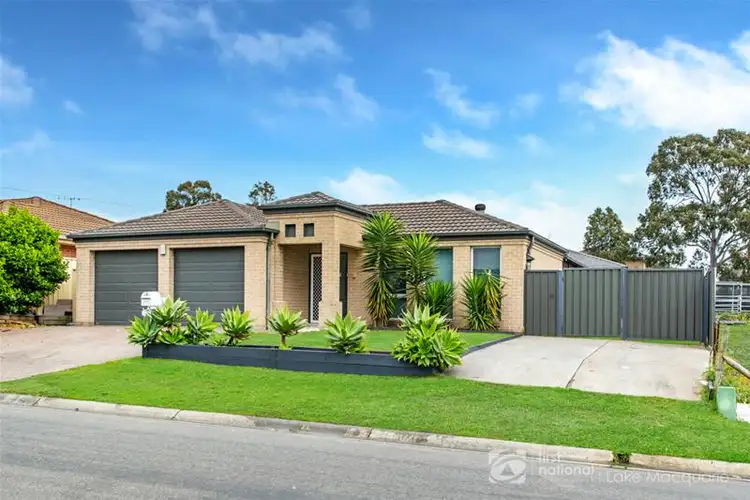 35 Dunbar Road, Cameron Park NSW 2285