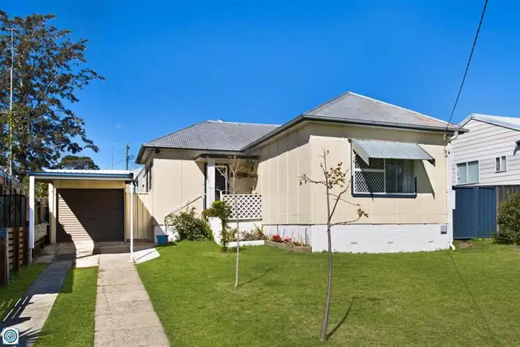 4 Western Avenue, Dapto NSW 2530