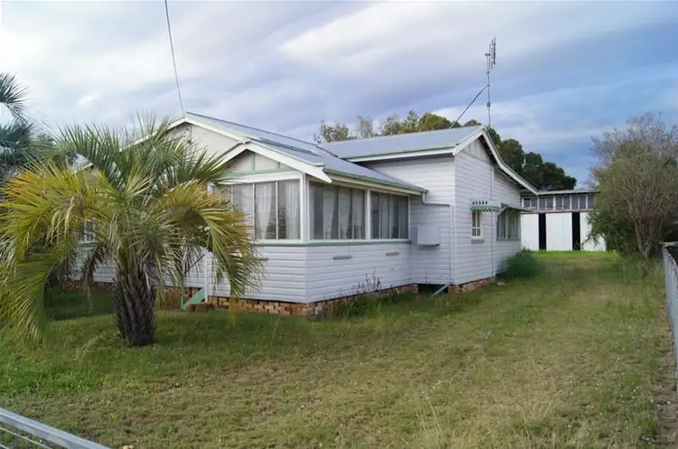 21 Middle Street, Chinchilla QLD 4413